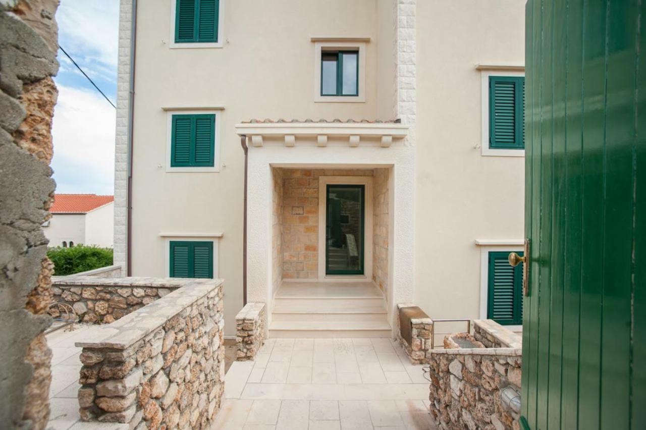 House Koloc Apartment Bol Bagian luar foto
