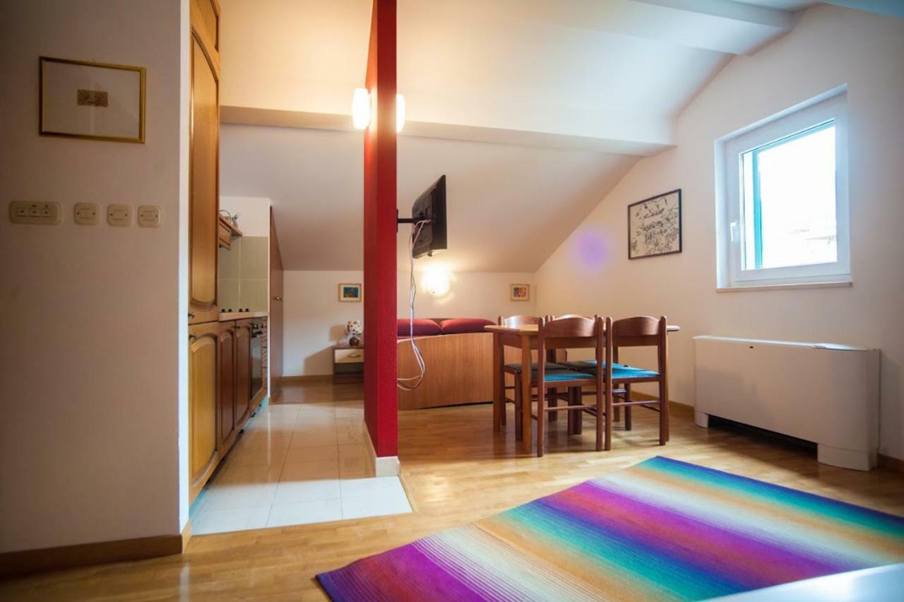 House Koloc Apartment Bol Bagian luar foto