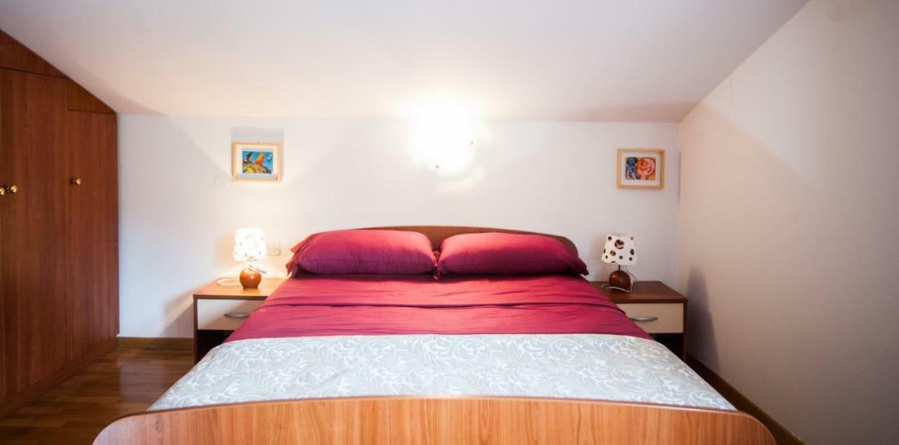 House Koloc Apartment Bol Bagian luar foto